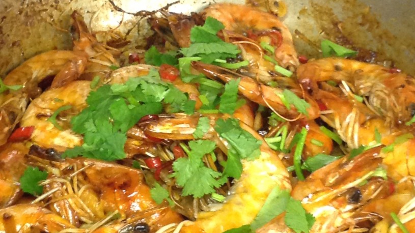Spicy prawn with chilli and garlic 