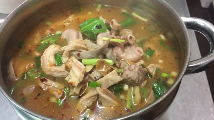 ต้มแซ่บเครื่องในหมู