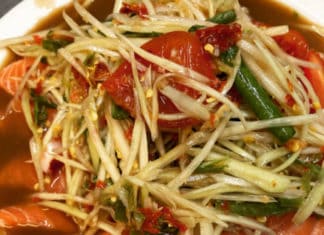 ส้มตำปลาแซลมอน ส้มตำปลาแซลม่อน